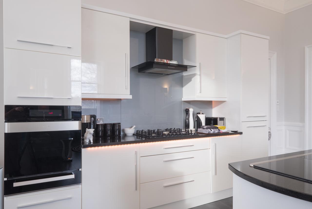Marks At The Manor Luxury Riverside Apartments - Sleeps Up To 4, With Parking And Sky Tv Aberdeen Exteriör bild