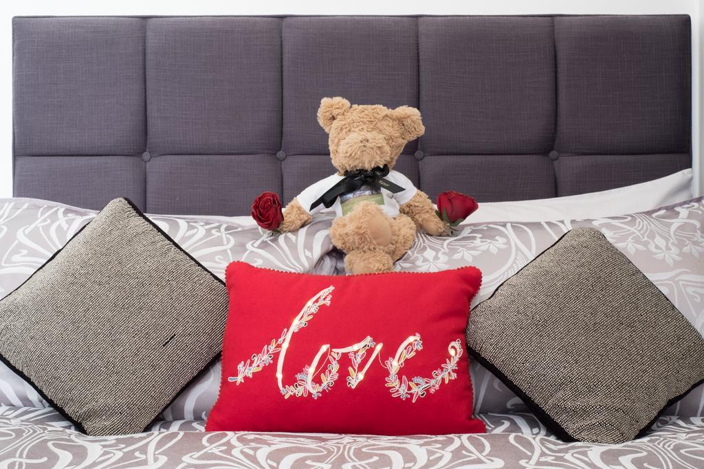 Marks At The Manor Luxury Riverside Apartments - Sleeps Up To 4, With Parking And Sky Tv Aberdeen Exteriör bild