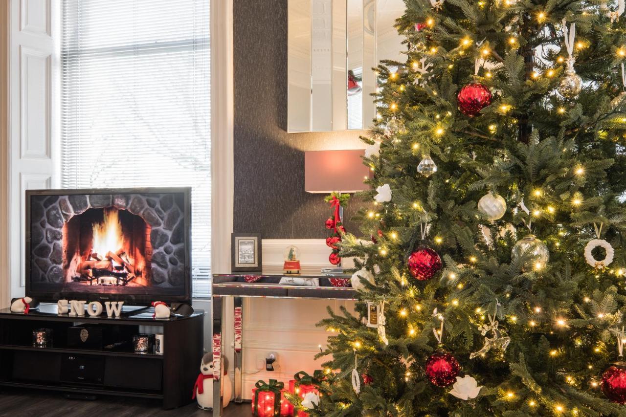 Marks At The Manor Luxury Riverside Apartments - Sleeps Up To 4, With Parking And Sky Tv Aberdeen Exteriör bild